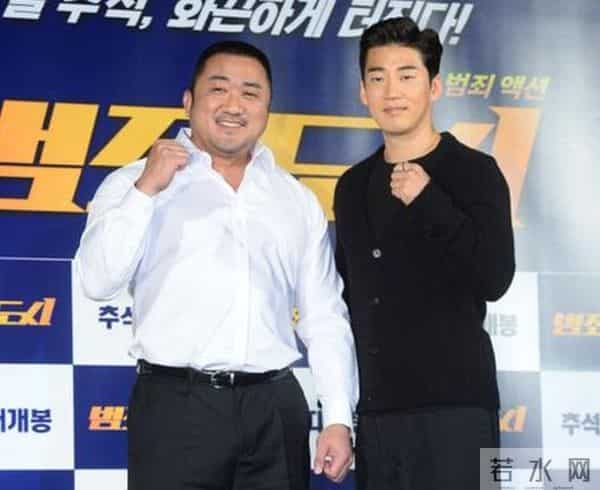 43岁尹启相迎娶白富美，Rain当司仪、郑裕美是伴娘，现场众星云集