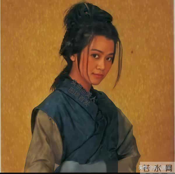 郭靖师傅~斑斑,主持过央视春晚,前夫惠天赐,姐姐森森