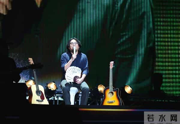 能在老狼失恋的时候陪他一起抹眼泪的男人,只有高晓松了