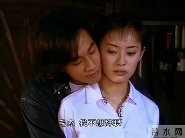 何润东：三次表白孙俪被拒，41岁娶柜姐为妻，恩爱多年无子也幸福