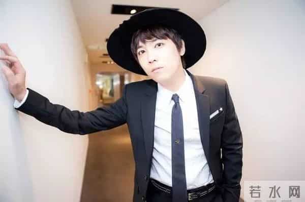 荣仓奈奈和贺来贤人宣布结婚;《大唐荣耀》剧组拍摄时引起大火;李洪基疲劳累积,7日前往医院...