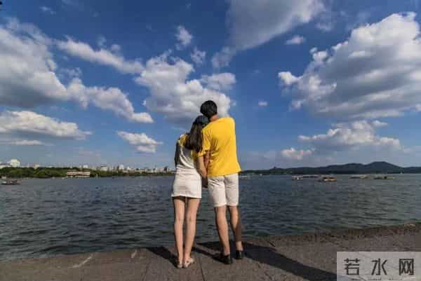 爱情模样太迷人！他在断桥拍了上千对情侣：是不是热恋，一眼能看出