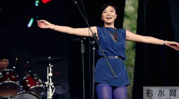 能在老狼失恋的时候陪他一起抹眼泪的男人,只有高晓松了