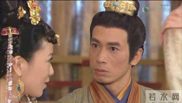 《宫心计》花絮曝光,陈豪自己补妆,杨怡戏服下的破洞牛仔裤亮了