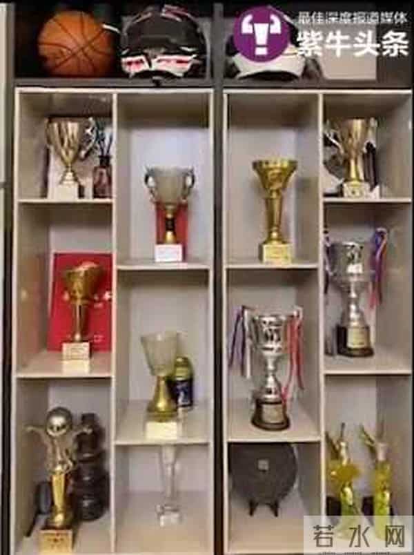 姐姐的飞驰人生!从女主持人到国际顶尖赛车手