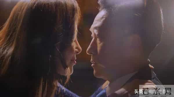 221人空难无一生还,有一人居然没死,一起惊天腐败案浮出水面