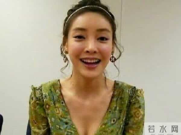 韩国情色片女演员,演技出众荣获影后,却为了金钱陷害张紫妍