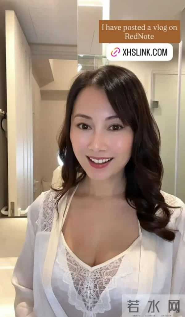 香港知名女星深谙流量密码,疑要进军内地,因售卖大尺度照引争议