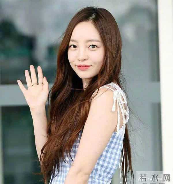 韩国女星具荷拉生前亲笔信曝光，渴望母爱