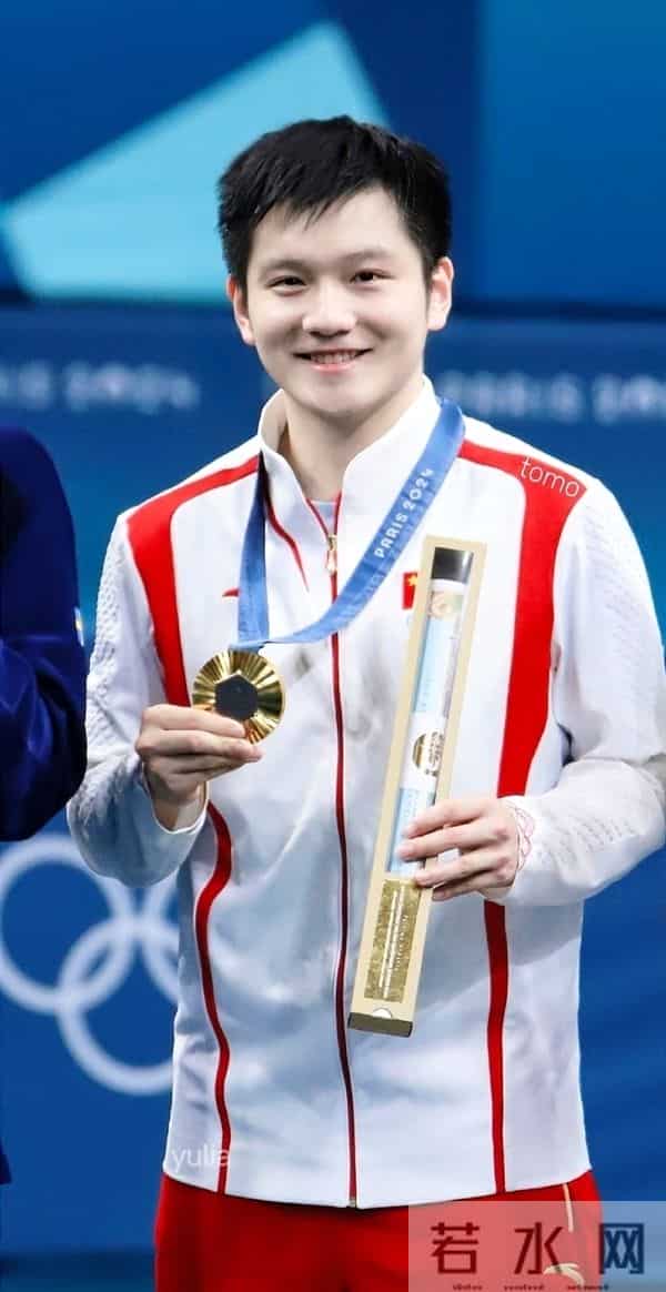 樊振东：泪目！再不是说2025年结婚的小胖！赢球后不忘吐槽自己