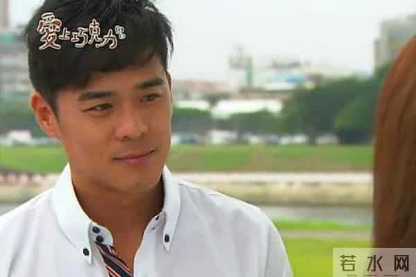 还记得《天外飞仙》里的上官浩琪吗？他现在长这样