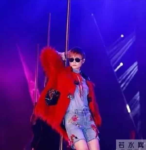 李宇春跳钢管舞禁欲撩人 富豪神秘男友首曝光
