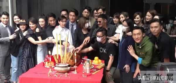 王浩信蔡思贝挽手走红毯，TVB版《回家的诱惑》更新了？