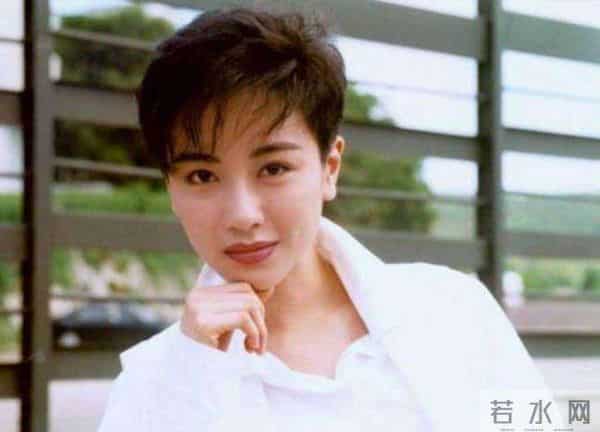 至今未嫁人的8位大龄女港星，最小42岁，个个情路坎坷，让人心疼