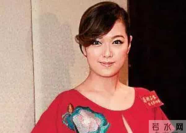 “最丑港姐冠军”莫可欣：成龙力推邵逸夫嫌弃，为方中信避孕12年