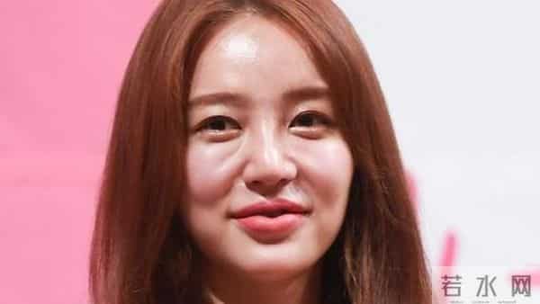 整容后遗症有多可怕?当年在中国爆红的韩星,现在都认不出来了