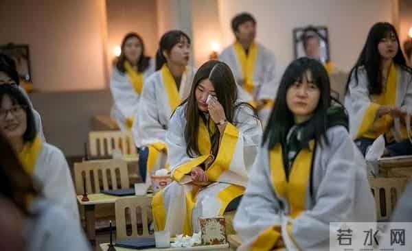 韩国老龄化带火殡葬业,企业争抢年轻人才,新手入职即拿高价新薪