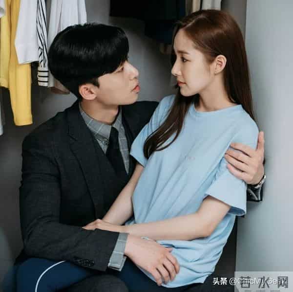 朴叙俊、朴敏英又现恋爱铁证!情侣装、表情符号隔空传情