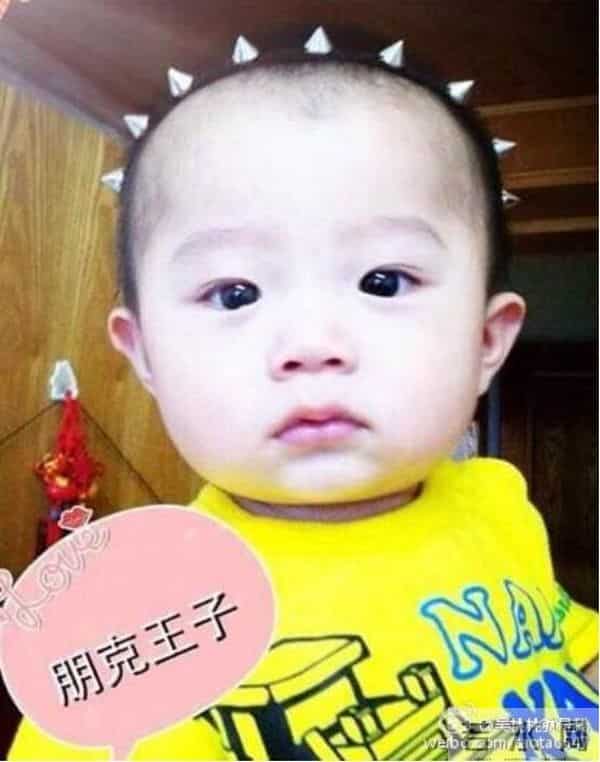 《武林外传》燕小六生活低调有一儿一女，媳妇大饼脸，儿子却很帅