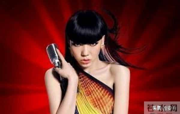 在《中国好声音》中爆红，红极一时的吴莫愁，如今怎么突然消失了