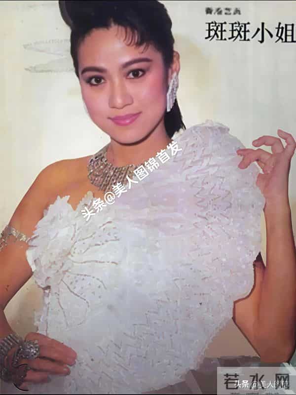 郭靖师傅~斑斑,主持过央视春晚,前夫惠天赐,姐姐森森