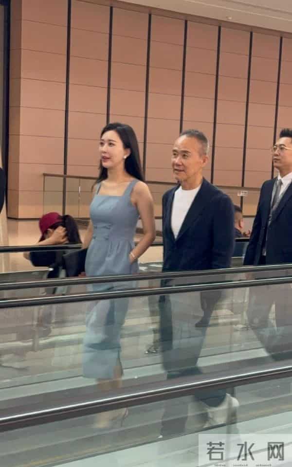 亿万资产舍与得，王石携手女星，幸福人生如何炼成