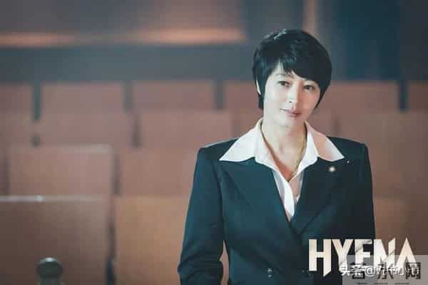 86岁超龄韩剧爱情组合来了,朱智勋火速认爱,鬣狗的爱也能迫降?