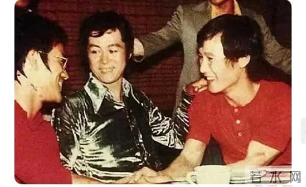 重庆大哥文强，远赴青岛