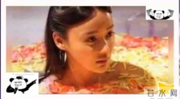 难怪电视里只有上半身,镜头下移后,是不能看的尴尬全景