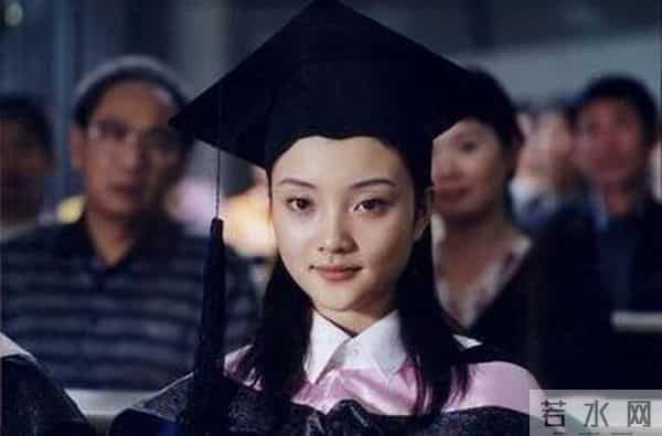 才子给美女拍了张相片,给另一位画了幅油画,最终他选择了李小璐