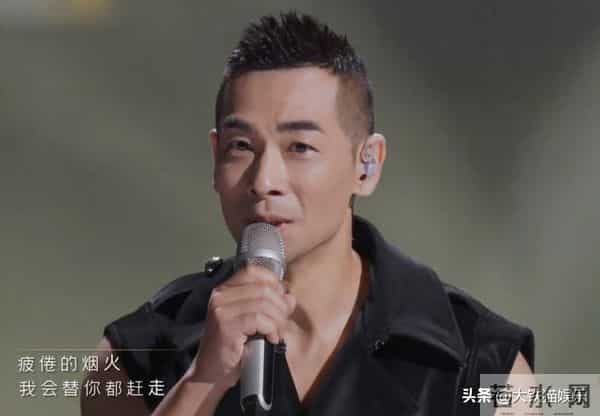 《披荆哥哥》首播，嫂子们组团秀恩爱，太太团12位成员颜值差异大