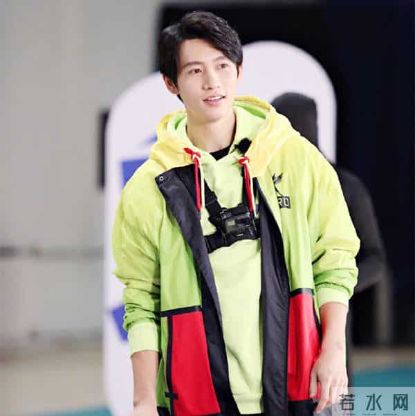 深扒魏晨老婆!长相甜美出身于内地首个女团,婆媳关系更羡煞旁人