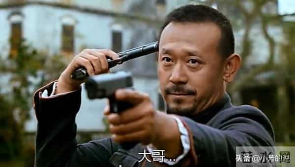 被姜文临时拉来演民女,为护她男工作人员都带头套,赵铭一角成名