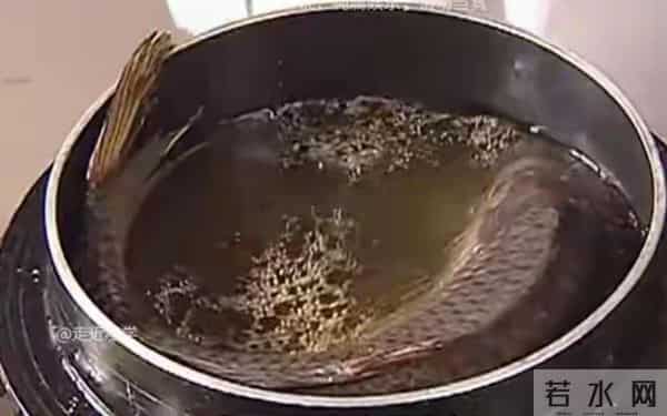 韩剧《大长今》皇上太老实,鲸鱼宴看着挺吓人,臭豆腐汤管够!