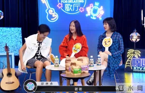 2011快女相聚聊今昔，自嘲最糊一届，心疼李斯丹妮与刘忻