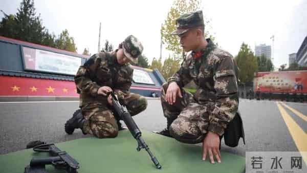 点赞“火箭少女”!北影女孩增重20斤,考上公务员又报名参军