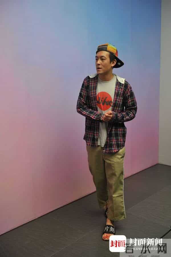 陈冠希成都办个展《音术 一只猴子》自称“艺术家”