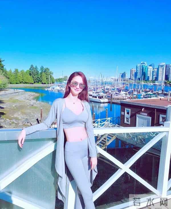 叛逆少女蓝燕:一纸三级合约铸就东方第一3D女神传奇?