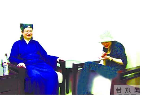 “水下闭气”2小时的李一道长,被拆穿后去美国,混不下去又回国