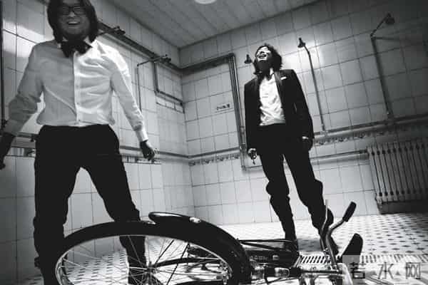 能在老狼失恋的时候陪他一起抹眼泪的男人,只有高晓松了