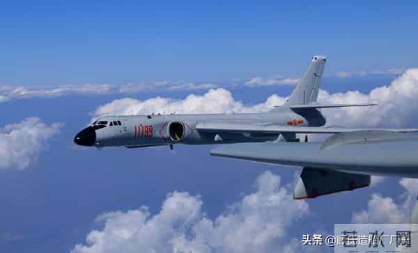 左发爆裂，生死抉择，记17号轰炸机张玉江机组1995.3.22一等事故