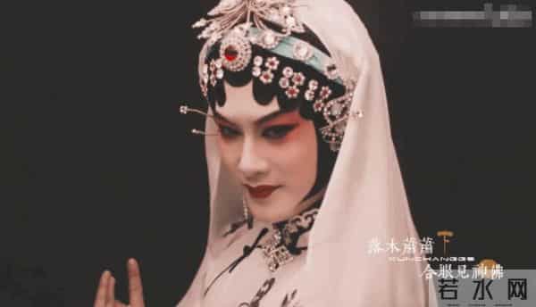 女装大佬?卖螺蛳粉?这个刚红起来的男星,私下居然是"两副面孔"