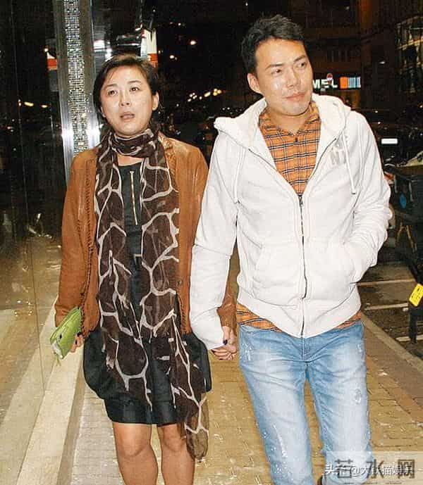 《披荆哥哥》首播，嫂子们组团秀恩爱，太太团12位成员颜值差异大