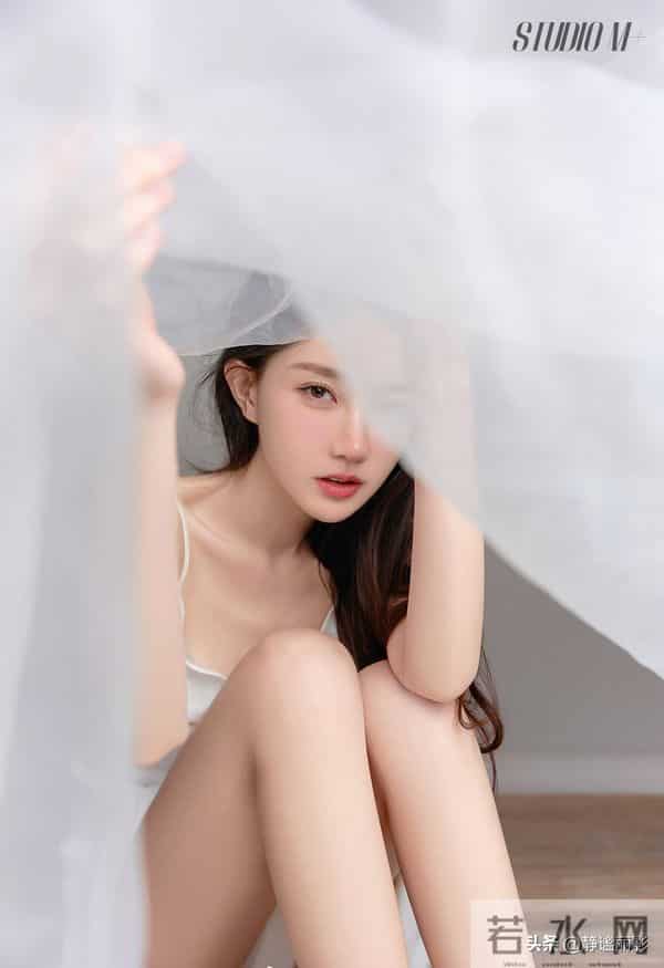 【绝美】白衣校花与大长腿女神轻纱写真