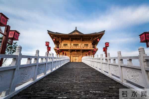 上联：三星白兰地；下联：五月黄梅天 100个无情对，超有趣对联