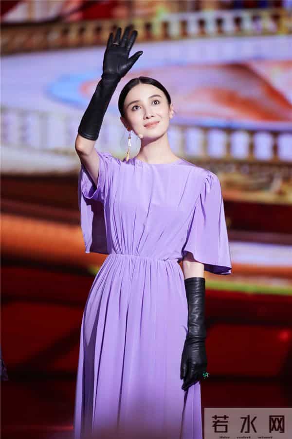 陈学冬宋佳《跨界歌王》重聚 宋佳被陈学冬捧在手心