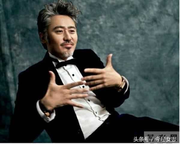 从不坐飞机的鹿晗春节却陪关晓彤飞去日本！明星靠啥克服飞行恐惧