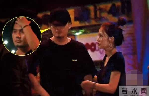 愤怒！吸毒男星复出当导演，新片正式上映，为了挣钱脸都不要了