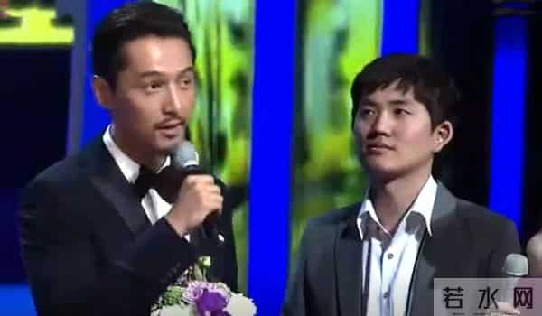 当“中国天王”出席韩国顶级颁奖礼,会是啥场面?网友:砸场子的