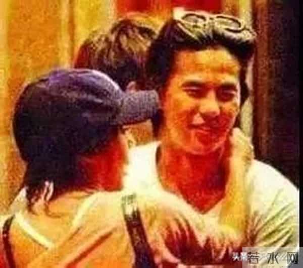 陈晓眼睛里没光了?为啥总有人觉得他跟陈妍希婚姻不幸福?